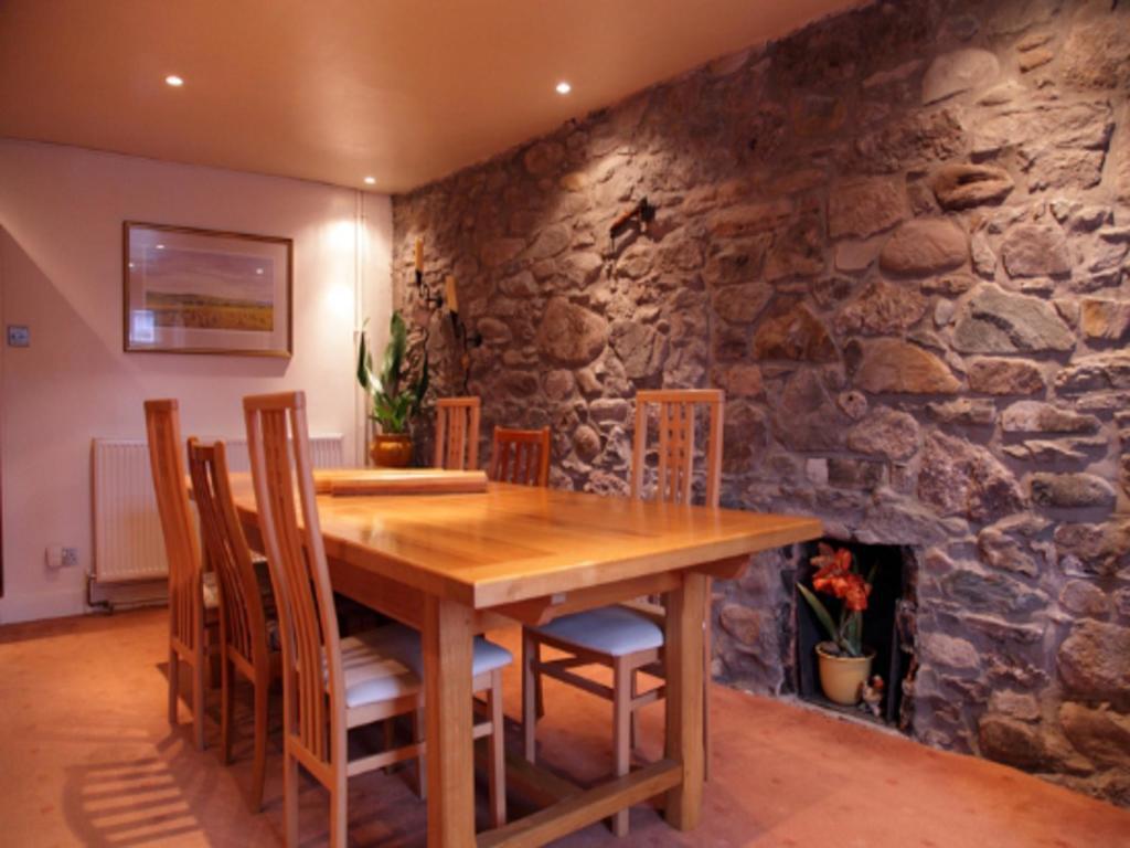 Roslin Cottage 卡伦德 外观 照片